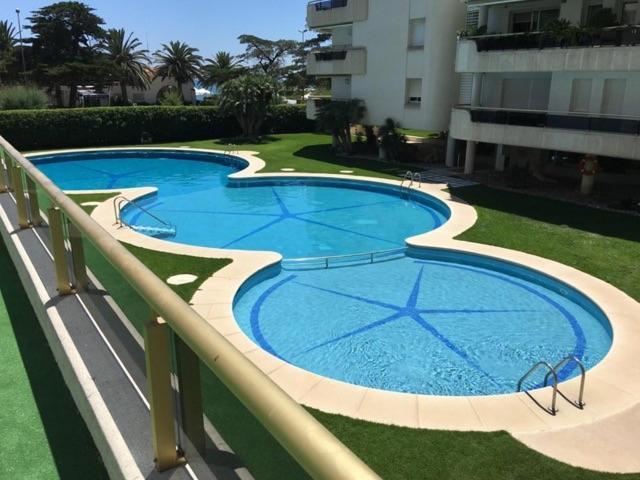 Mediterraneo Seaview Apartment By Hello Homes Sitges Kültér fotó